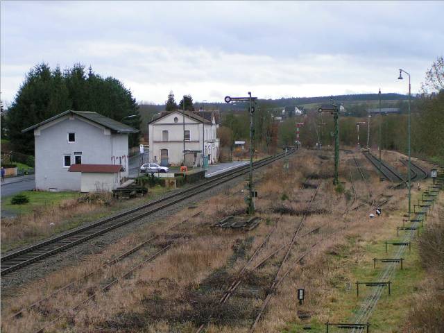 Beschreibung: C:\Dokumente und Einstellungen\Detlef\Eigene Dateien\Eisenbahndet\Eigene Internetseite\Internetfotos\Fulda-Giessen\BurgNiedergem\RichtNO.JPG