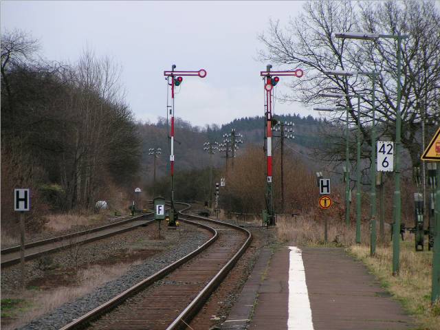 Beschreibung: C:\Dokumente und Einstellungen\Detlef\Eigene Dateien\Eisenbahndet\Eigene Internetseite\Internetfotos\Fulda-Giessen\Ehringsh\RtgFulda.JPG