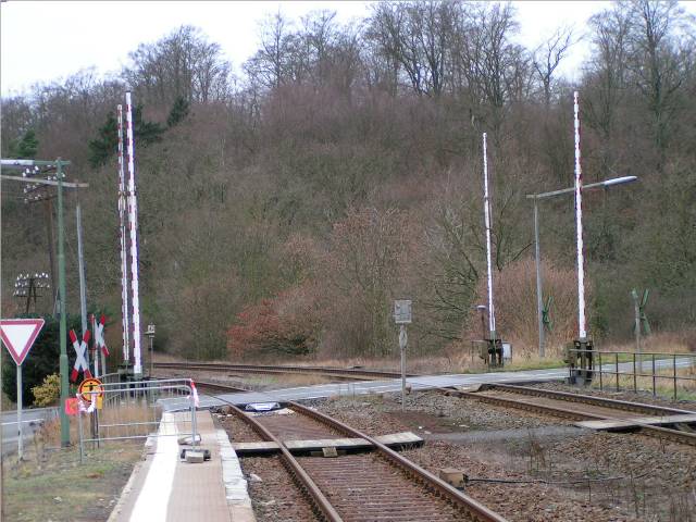 Beschreibung: C:\Dokumente und Einstellungen\Detlef\Eigene Dateien\Eisenbahndet\Eigene Internetseite\Internetfotos\Fulda-Giessen\Ehringsh\RtgGie.JPG